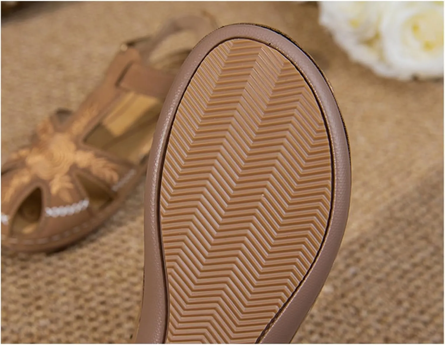 Gladiator Sandals for Women Comfortable Wide Width Lightweight Slides Sandals Hollow Out Closed Toe Wedge Sandals Retro Walking Shoes with Adjustable Hook And Loop
