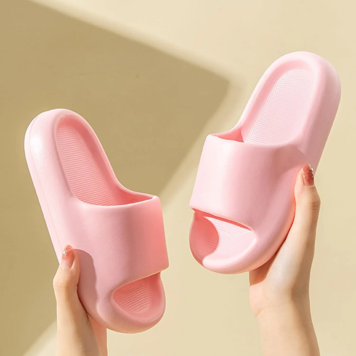 Kids Cloud Slides Boys Girls Slip On Children Shoes Comfortable Soft Soled Home Slippers Fashionable Outdoor Beach Slippers