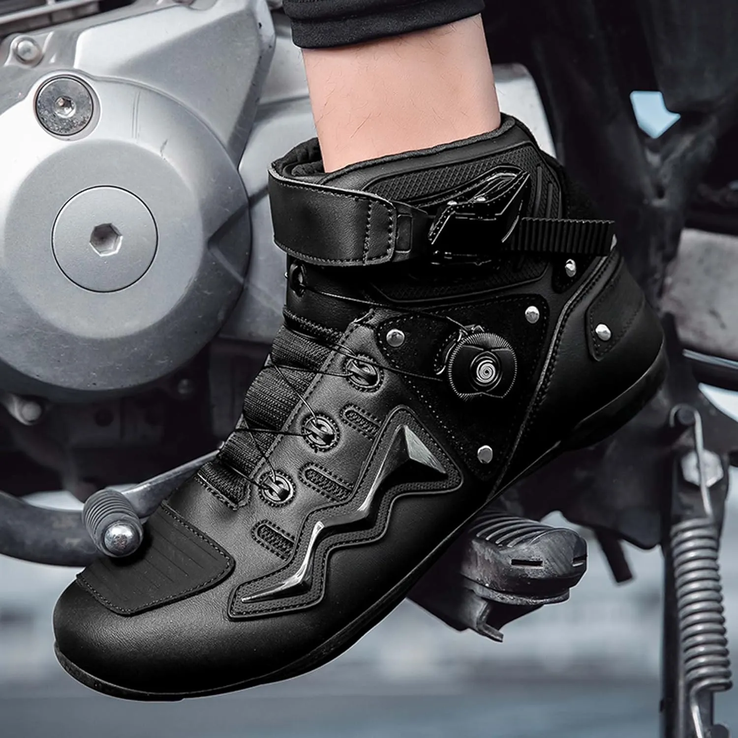 Mens Fashion Motorcycle/Motorbike Boots Crash Protection Stylish short Ankle Racing Adventure Off Road Touring Sports Safety Shoes Reinforced Street Riding Shoes Ankle Support, Anti-Slip Sole