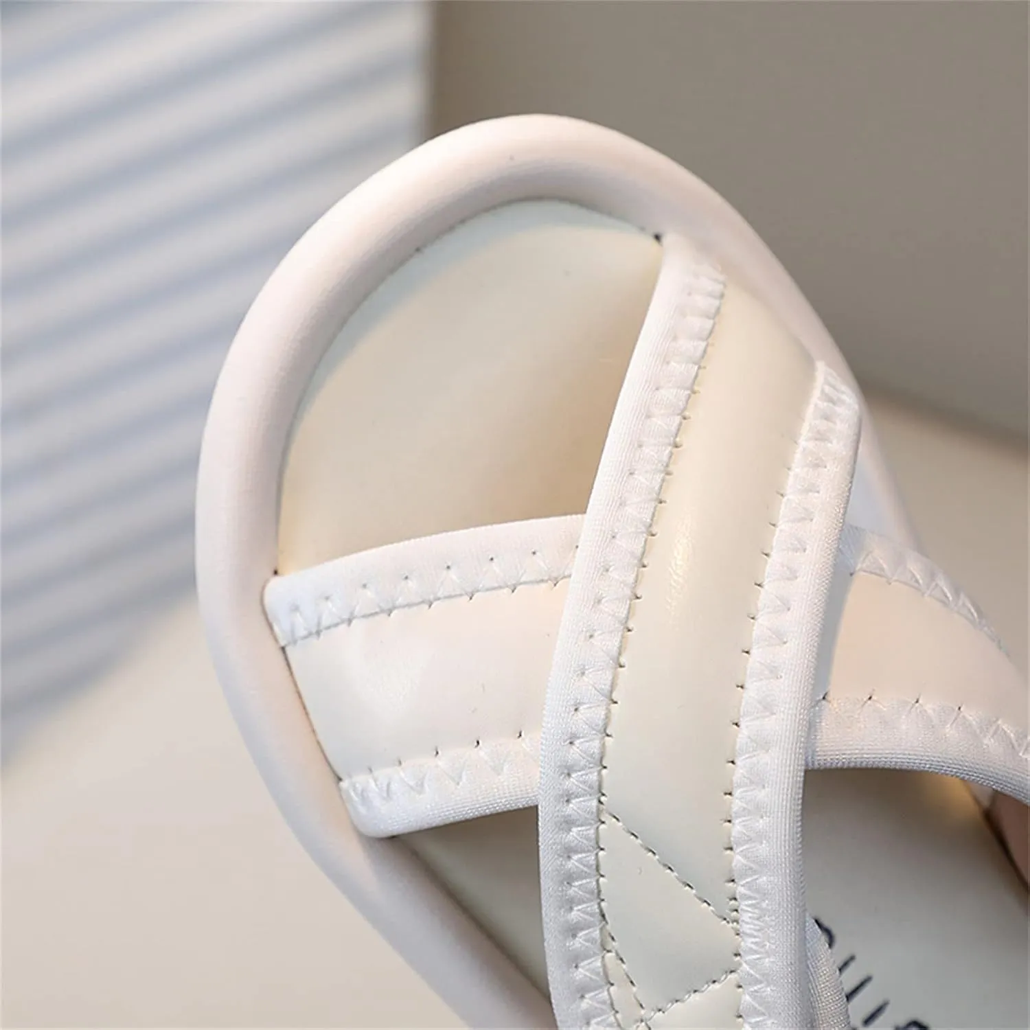 Thick Sole Leather Cloud Slides for Girls, Kids Comfy Soft House Slippers Non-Slip Cozy Open Toe Beach Water Shoes