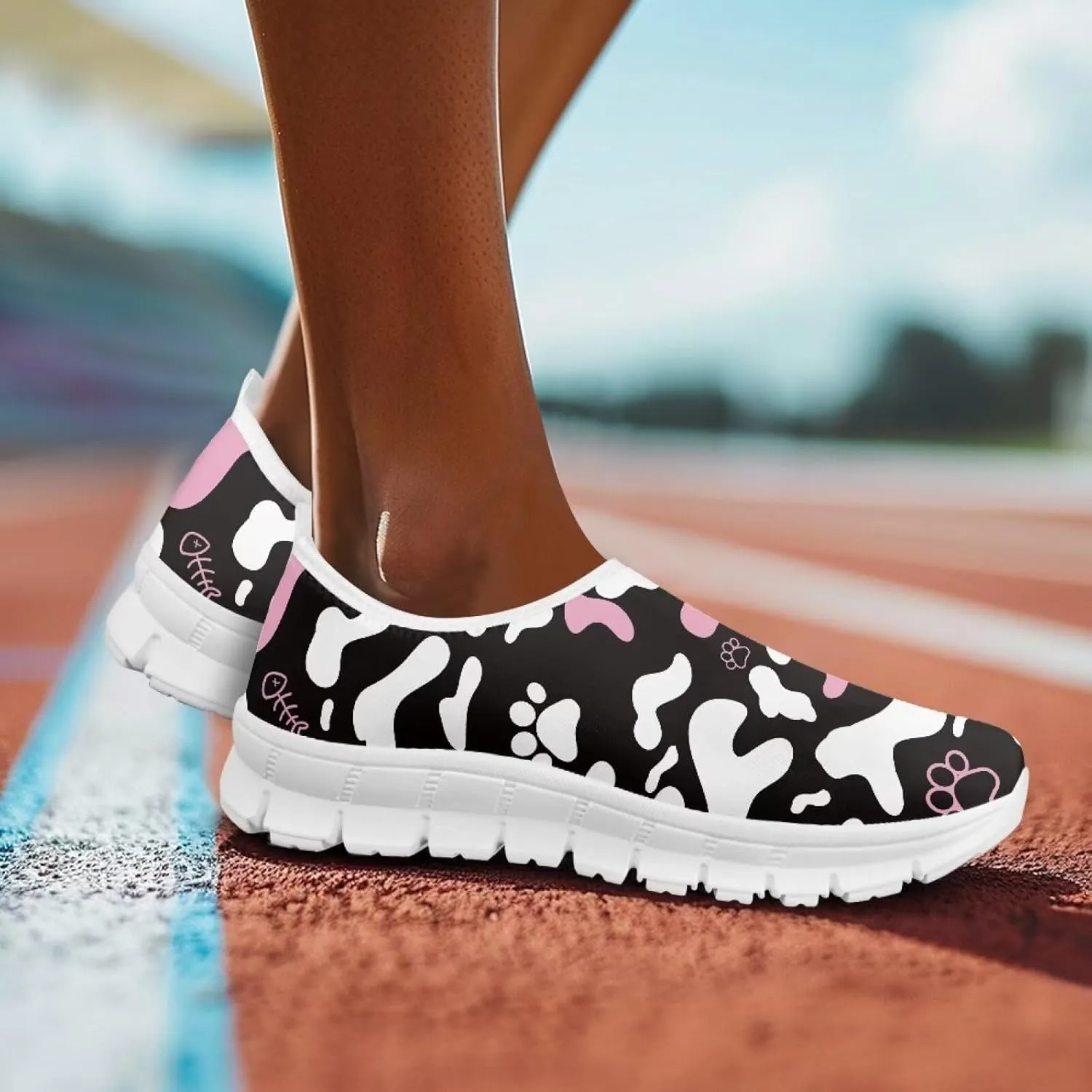 Women's Animal Print Slip On Shoes Low Cut Casual Walking Shoes Comfortable Outdoor Sports Running Flat Sneakers