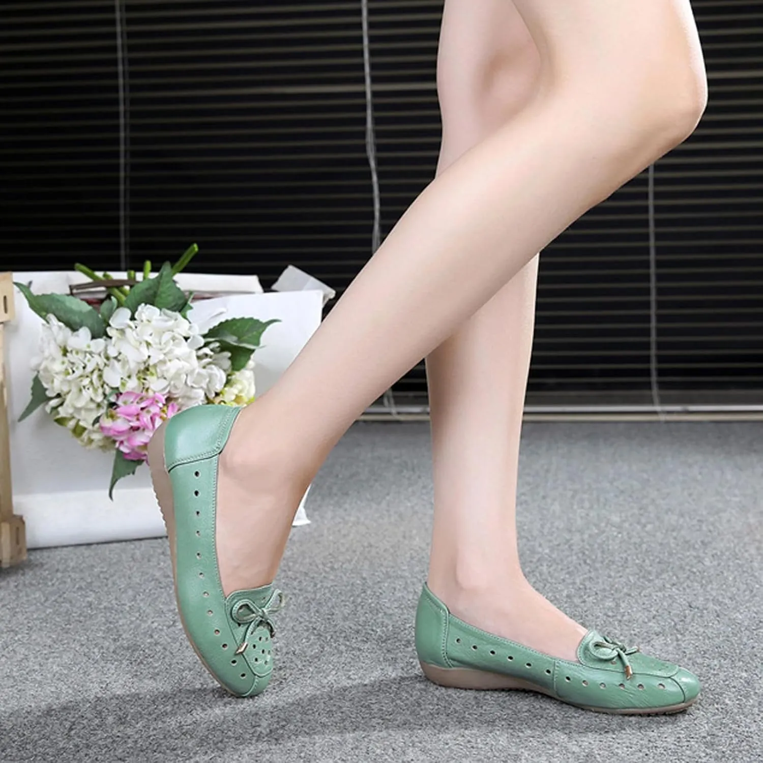 Women's Bow-Knot Hollow Flat Soft Leather Loafers,Fashion Breathable Spring and Summer Round Toe Slip On Casual Walking Shoes Nurse Flats Shoes
