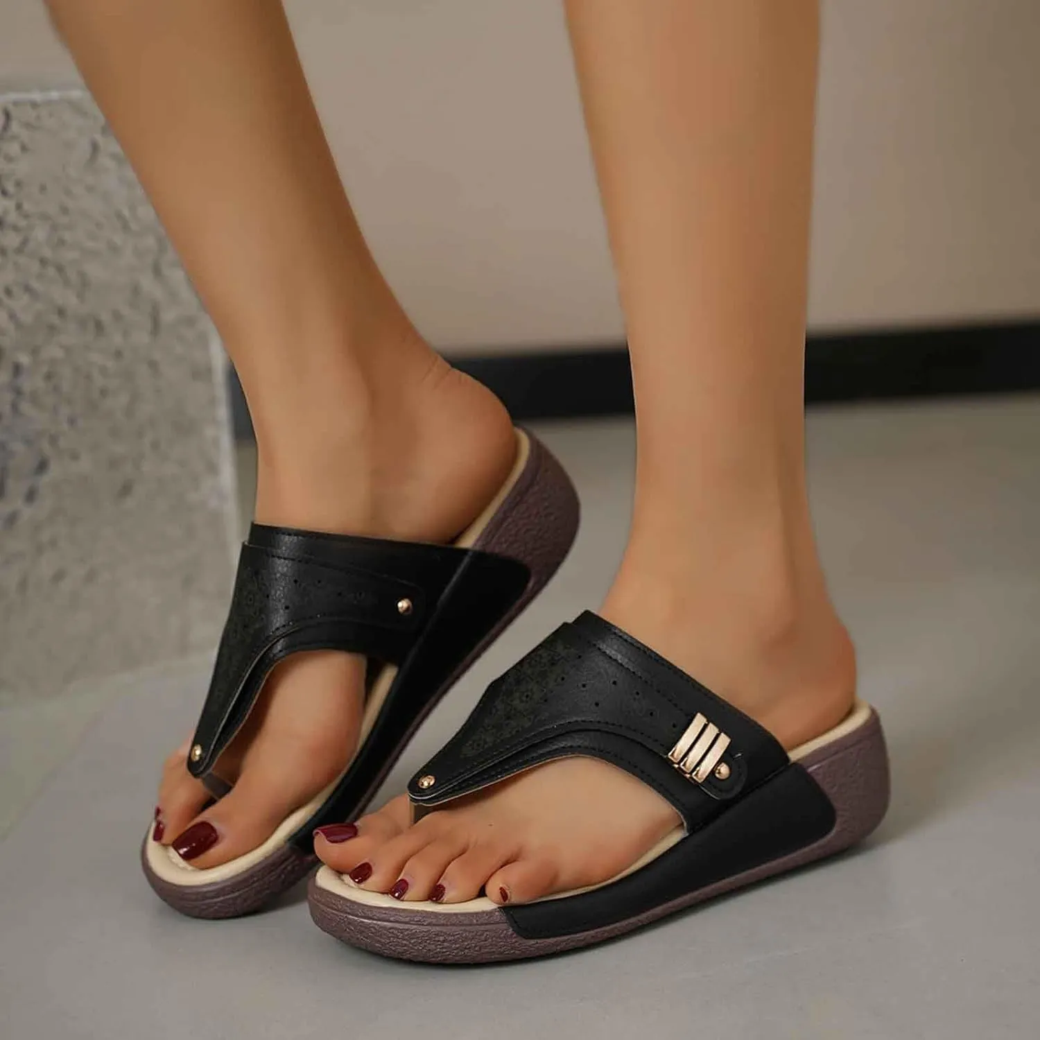 Womens Comfortable Thong Sandals for Summer - Stylish Casual Slip-On Footwear Perfect for Everyday Travel Beach and Date Outfits